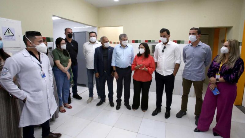 Prefeitura de Fortaleza entrega reforma do Posto de Saúde Pedro Sampaio, no Conjunto Palmeiras