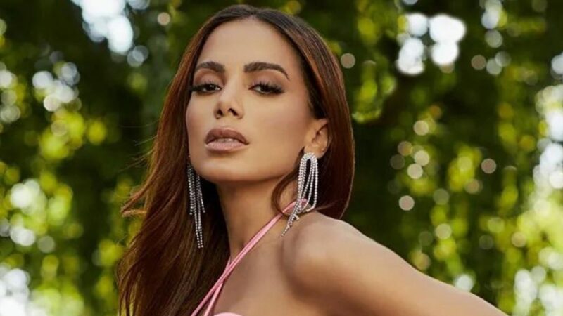 Anitta fala sobre diagnóstico de endometriose: ‘Para estar conseguindo falar com você, tomei três remédios para dor’￼