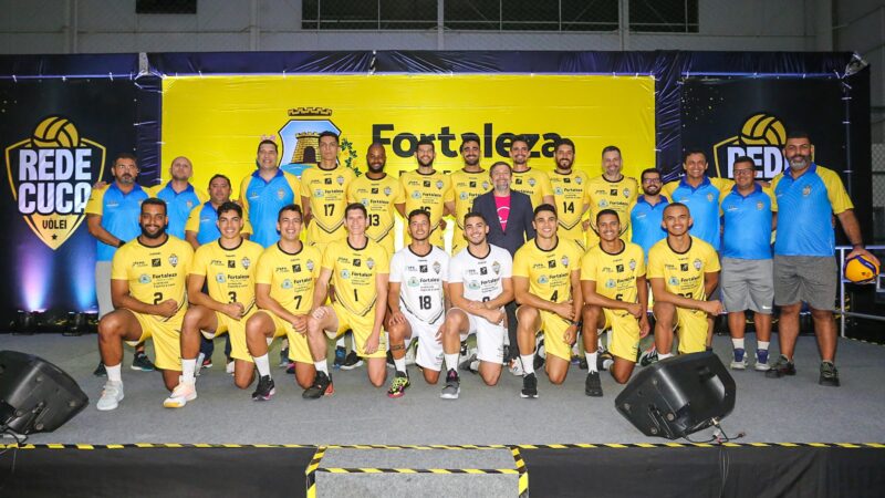 Prefeito em exercício Élcio Batista apresenta time Rede Cuca Vôlei para estreia na Superliga 2022/2023