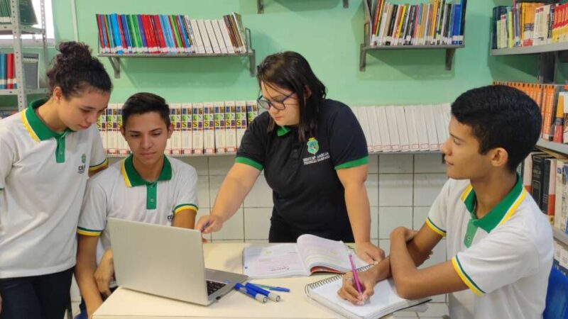 Dia do Professor: prática docente promove a transformação social baseada em princípios