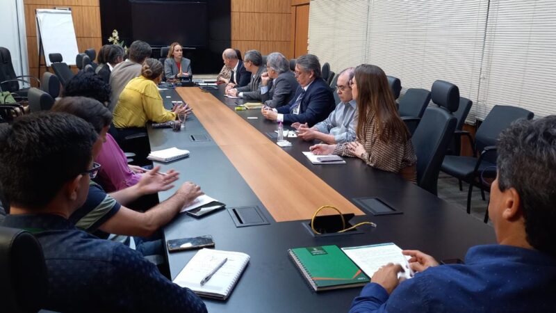 Comitiva do Banco Mundial visita a Sefaz e analisa projeto de desenvolvimento do mercado do Hidrogênio Verde no Ceará