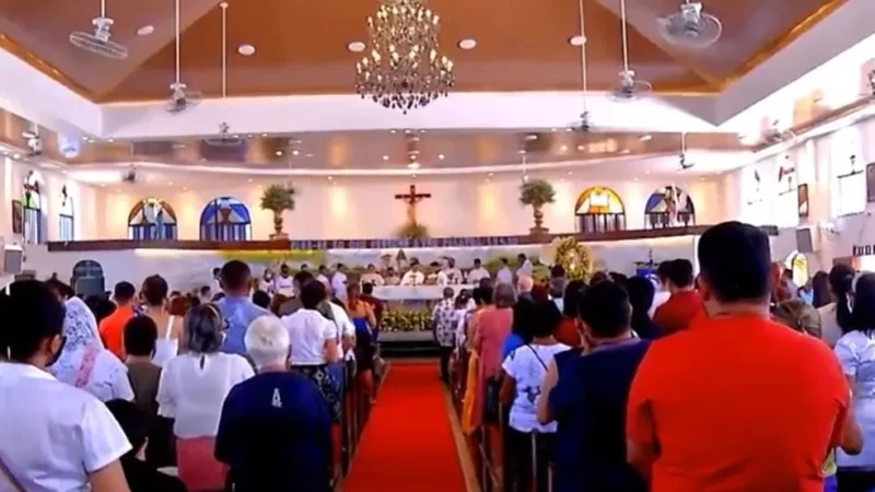 Festa no Santuário de Nossa Senhora Aparecida reúne fiéis após dois anos de restrições por conta da pandemia de Covid
