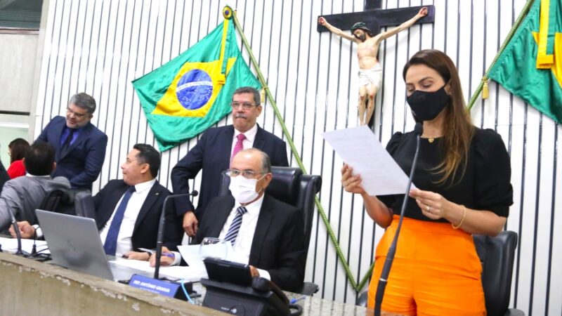 Alece aprova por unanimidade as contas do governador referentes a 2021
