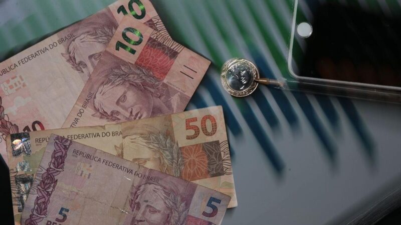 Prefeitura de Fortaleza irá antecipar pagamento de parcela do 13º de servidores; veja data