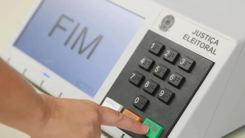 Desistência e campanha discreta: os candidatos que mais gastaram e não se elegeram no Ceará