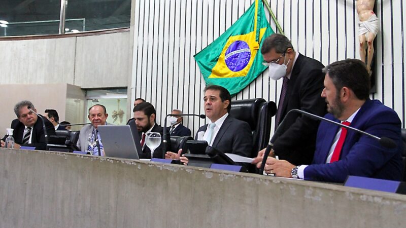 Alece aprova universalização do tempo integral no ensino fundamental municipal
