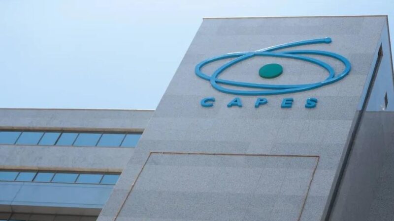 Governo libera R$ 50 milhões para bolsas da Capes; veja quem deve receber