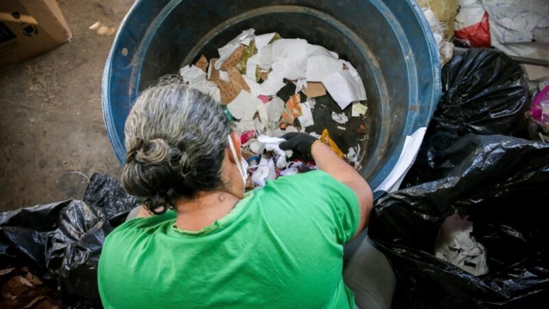 Comissão debate condições de trabalho de catadores do Ceará