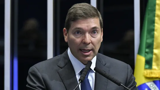Ala da transição defende Josué Gomes na Petrobras ou Ministério da Indústria