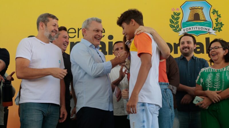 Prefeitura realiza abertura do ano letivo 2023 e entrega requalificação da escola Vicente Fialho, no Montese