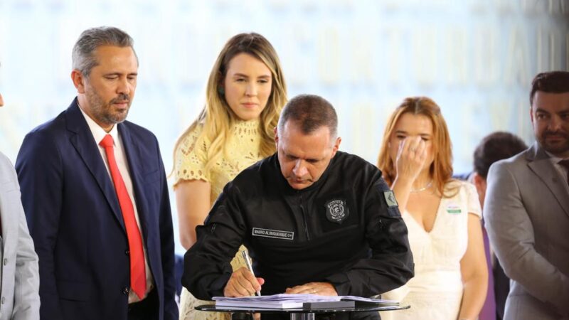 Policiais penais usarão câmera corporal a partir de fevereiro, anuncia Mauro Albuquerque