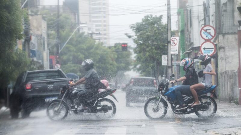 Cidade do Ceará tem alerta de chuvas intensas e ventos de até 60km/h; veja previsões