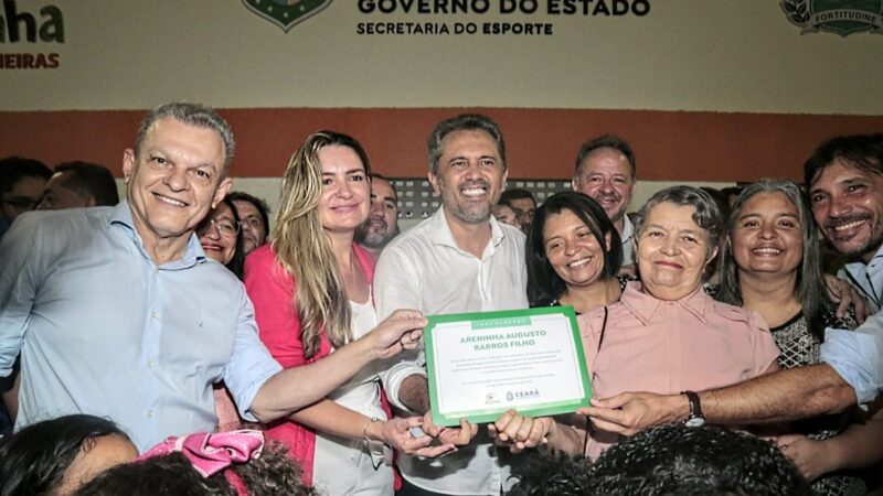 Prefeito José Sarto participa de inauguração de areninha no bairro Conjunto Palmeiras