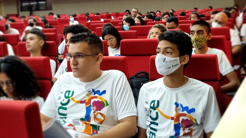 Programa Alcance Enem está com inscrições abertas para aulas presenciais
