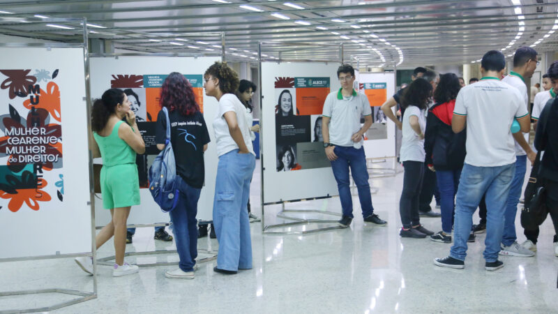 Malce inaugura exposição “Mulher Cearense, Mulher de Direitos”