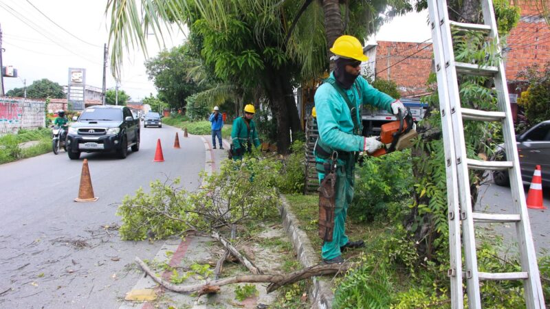 Prefeitura de Fortaleza realiza 12º mutirão de serviços na Avenida Presidente Castelo Branco