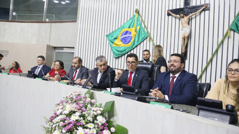 Sessão solene na Assembleia Legislativa comemora Dia Internacional dos Trabalhadores