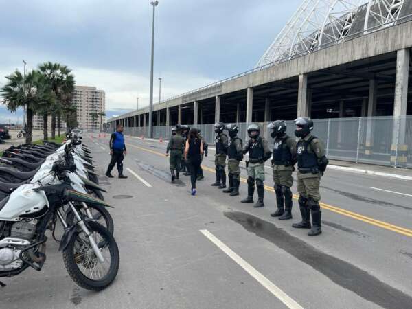 Diretores da Aesp visitam treinamento do Curso Especial de Policiamento com Motocicletas do CPRaio