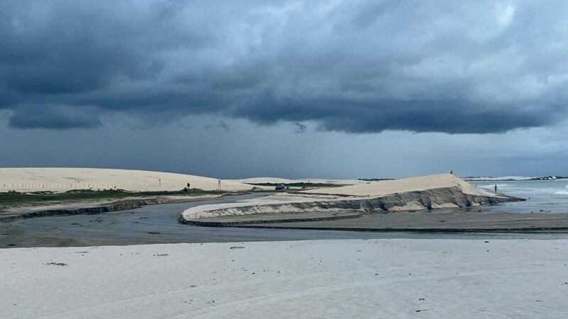 Duna do Pôr do Sol em Jericoacoara perdeu área 12 vezes maior que a do gramado do Castelão