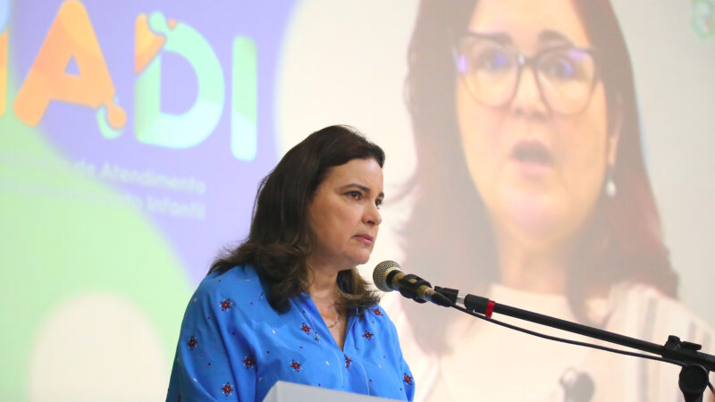 Seminário na Alece orienta sobre necessidade de atenção para causa autista