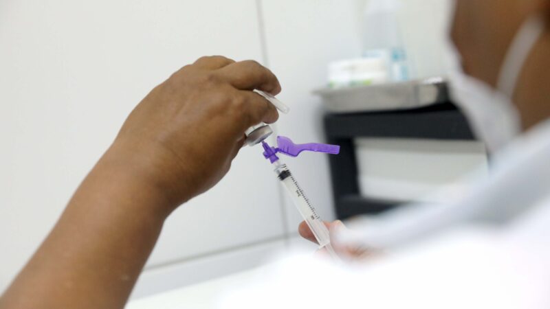 Confira a programação da vacinação contra a Covid-19 nesta segunda-feira (29/05)
