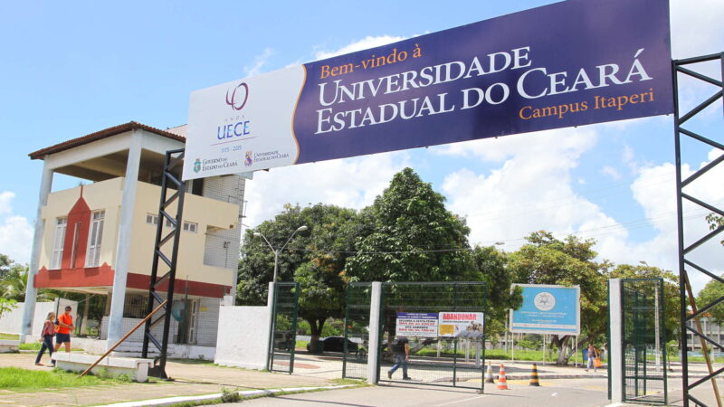 Uece realiza 2ª Fase do Vestibular de 2023.2 domingo (21) e segunda-feira (22)