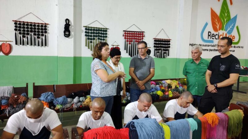 SAP lança oficina que promove arte sustentável através da criatividade e trabalho de internos