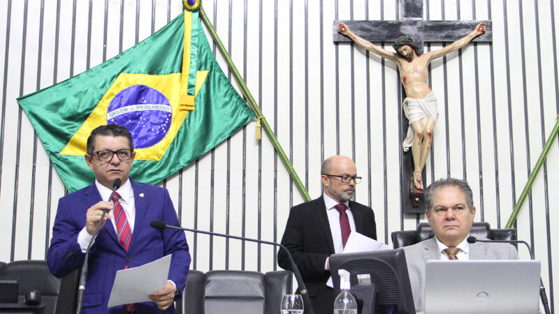 Cinco projetos de parlamentares tramitam nesta quarta-feira na Alece