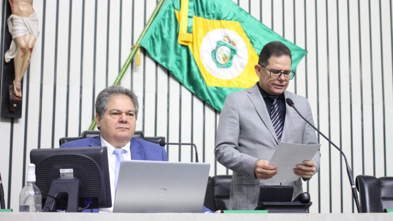 Oito projetos de parlamentares começam tramitar na Alece