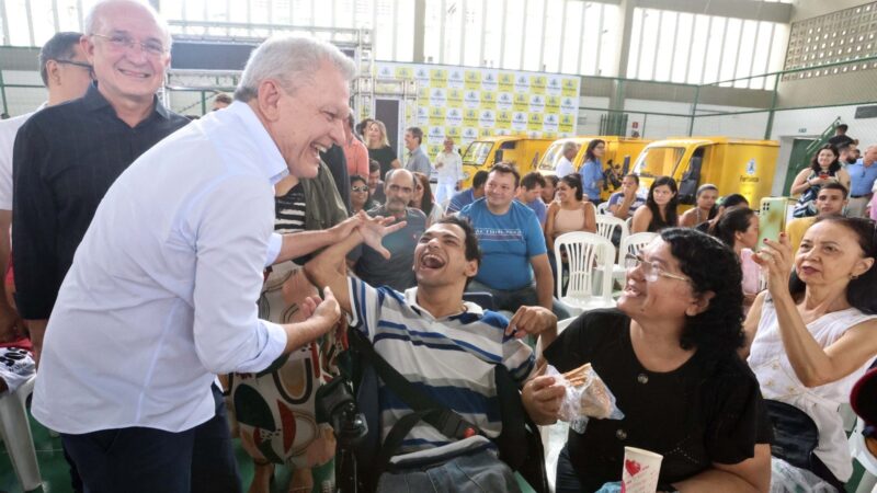 Sarto anuncia que vai zerar fila por órteses, próteses e cadeiras de roda em Fortaleza até setembro