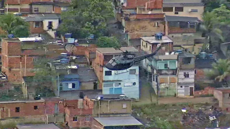Bope e Core tentam conter confrontos na Praça Seca; milícia retoma Chacrinha do tráfico
