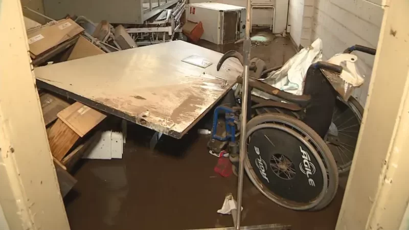 único hospital de Roca Sales está totalmente destruído após passagem de ciclone; 