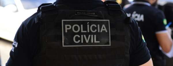 Com auxílio de tecnologias da SSPDS, PMCE prende dupla e recupera carro roubado