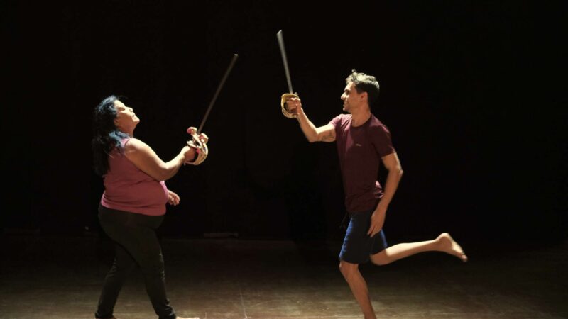 Projeto Entremeios Poéticos se apresenta nas Rotas de Criação do Laboratório de Teatro
