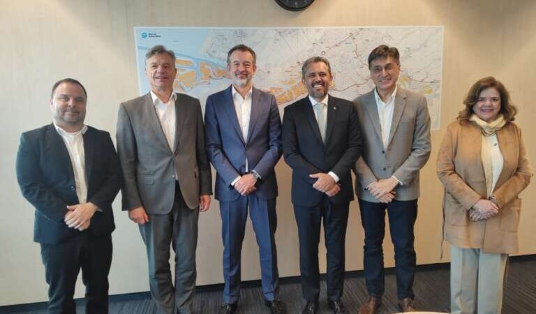 Na Holanda, governador Elmano de Freitas visita Porto de Roterdã