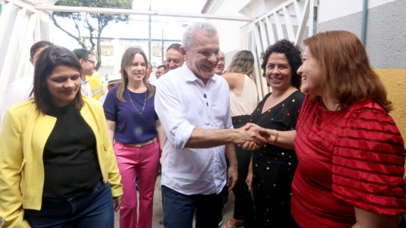 Caps Geral IV, no bairro Jardim América, é entregue pelo prefeito Sarto após reformas