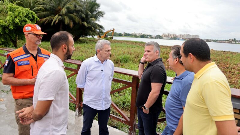 Sarto fiscaliza obras e ação de limpeza na Lagoa da Messejana