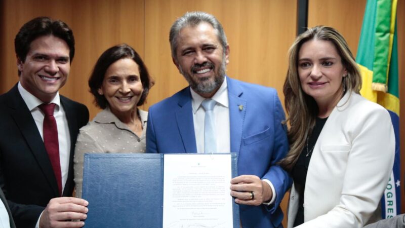 Governo do Ceará e Ministério da Educação assinam homologação do novo curso de Medicina da Unilab, em Baturité