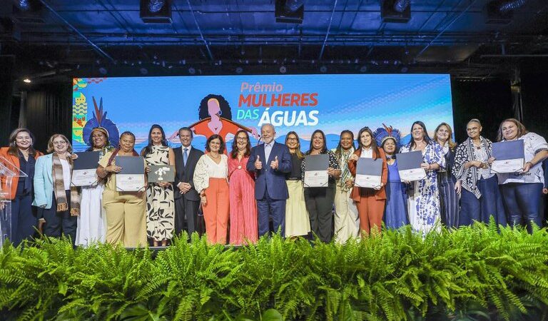 Presidente Lula participa de entrega do Prêmio Mulheres das Águas