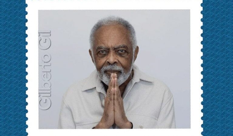 Correios lança selo e carimbo em homenagem a Gilberto Gil