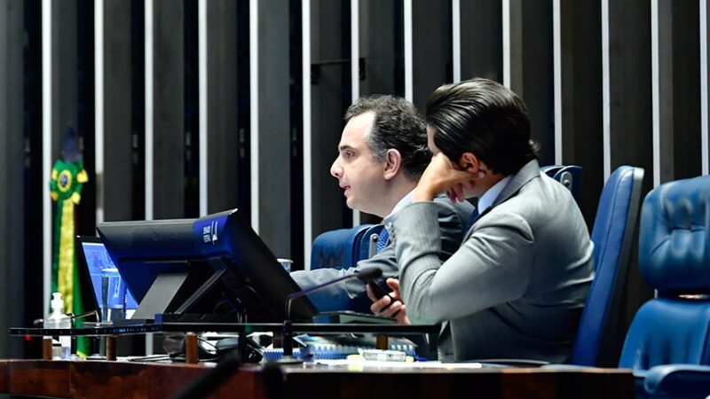 Medidas de proteção a trabalhadores em arquivos e bibliotecas seguem para sanção