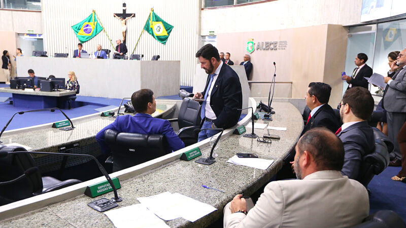 Alece aprova 14 projetos de parlamentares nesta quarta-feira