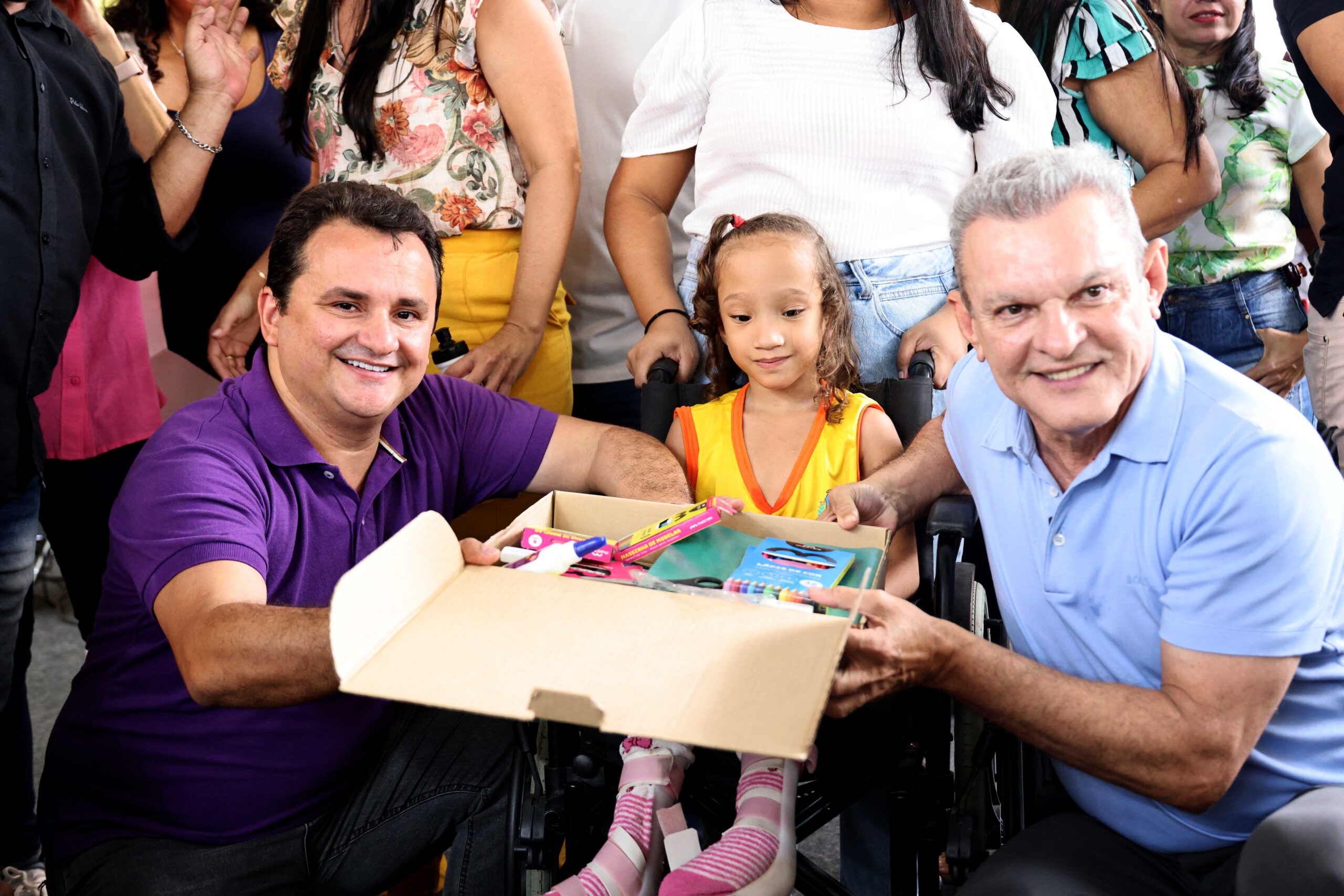 Prefeito Sarto entrega requalificação de creche e escola no bairro Demócrito Rocha