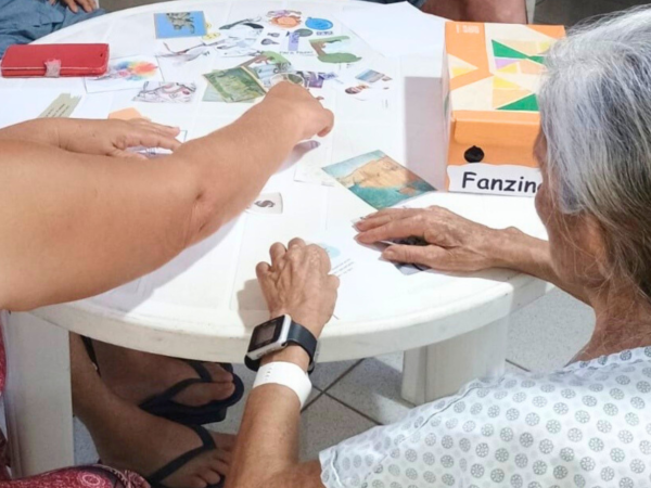 Com produção de fanzines, pacientes relembram momentos vividos na Casa de Cuidados do Ceará