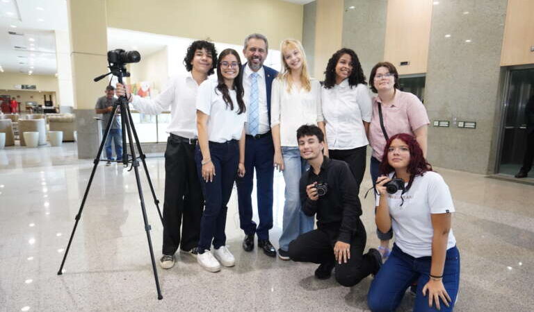 Estudantes participam da cobertura jornalística da reunião do G20 em Fortaleza