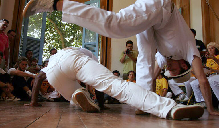 Alece realiza sessão solene em homenagem a mestres e mestras da capoeira cearense
