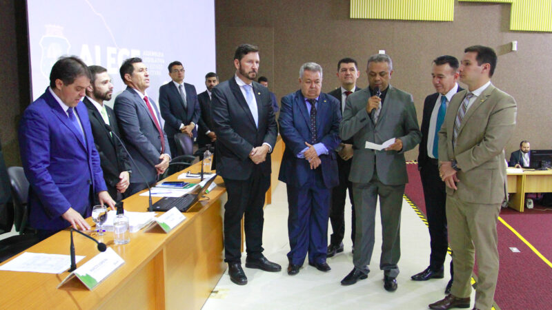 Deputado Evaldo Costa toma posse na Alece nesta terça-fei