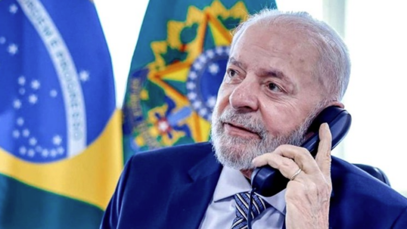 Lula conversa por telefone com Biden sobre G20, trabalho e Venezuela
