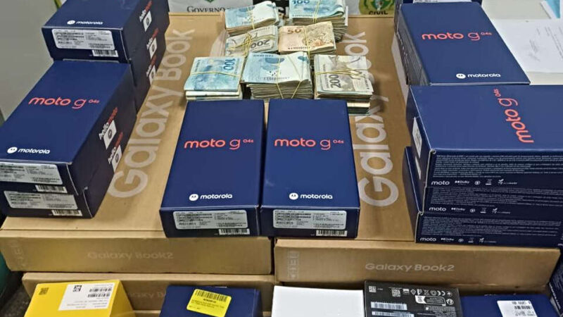 Polícia Civil apreende mais de 100 celulares e equipamentos eletrônicos em Canindé