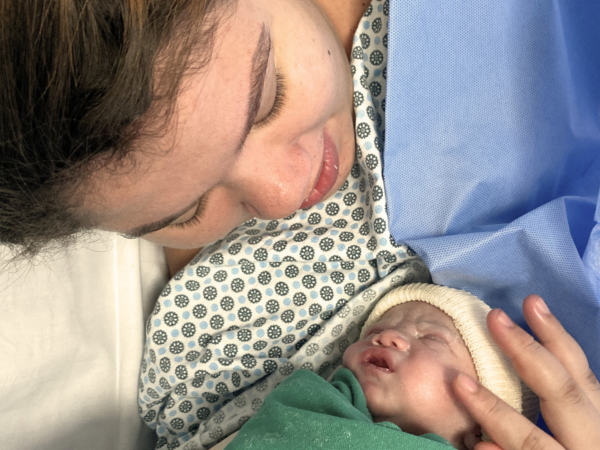 “Hora de ouro”: Hospital Regional Norte promove aleitamento materno na primeira hora após o parto
